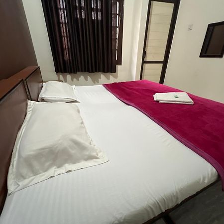 Raja Guest House -- Jalandhar Railway Station -- For Family, Couples, Travellers Luaran gambar
