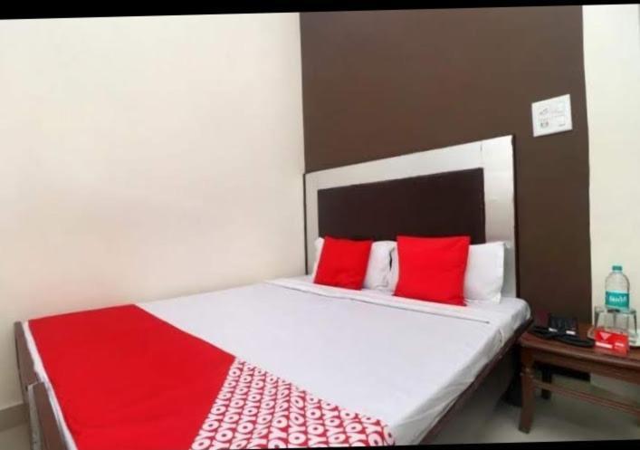 Raja Guest House -- Jalandhar Railway Station -- For Family, Couples, Travellers Luaran gambar